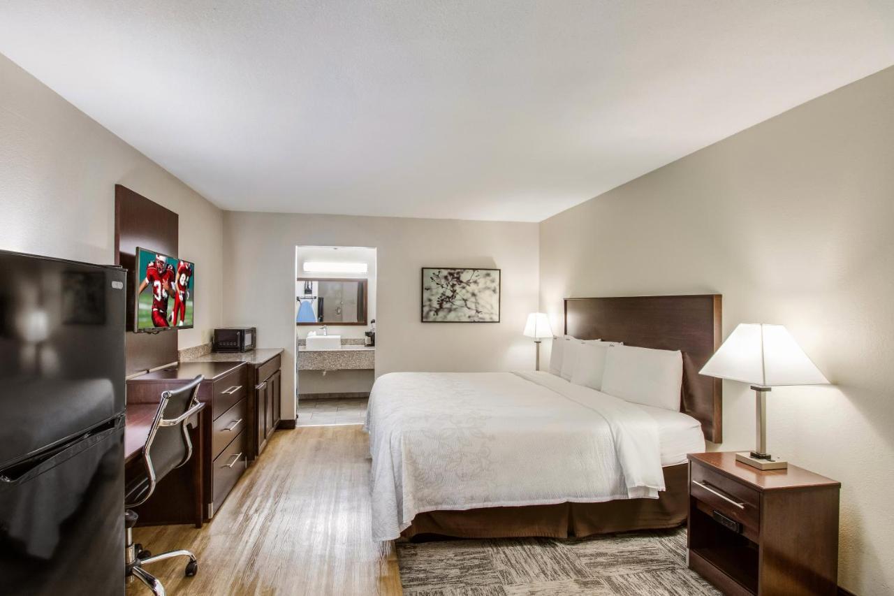 Red Roof Inn Plus+ Dallas - Аддисон Экстерьер фото