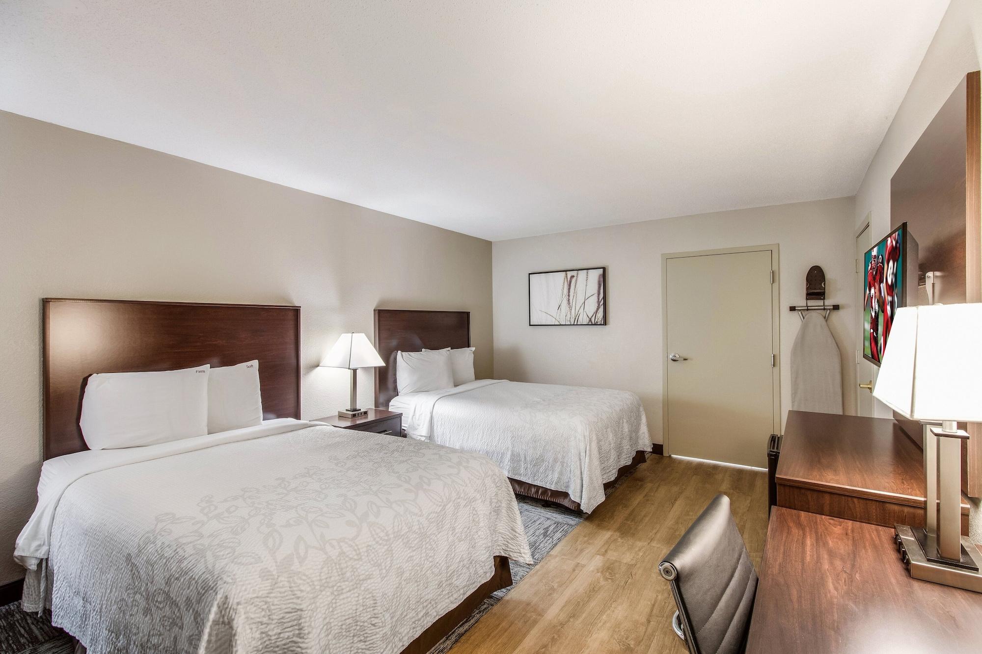 Red Roof Inn Plus+ Dallas - Аддисон Экстерьер фото
