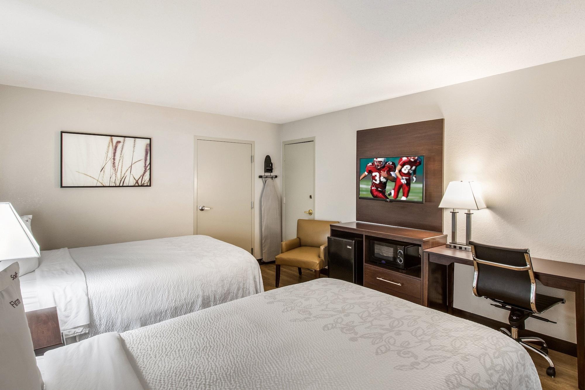 Red Roof Inn Plus+ Dallas - Аддисон Экстерьер фото