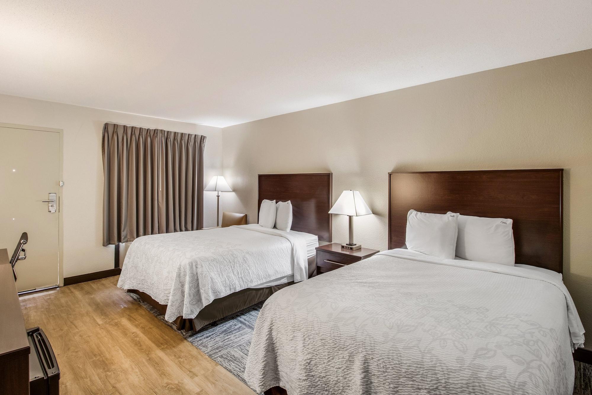 Red Roof Inn Plus+ Dallas - Аддисон Экстерьер фото