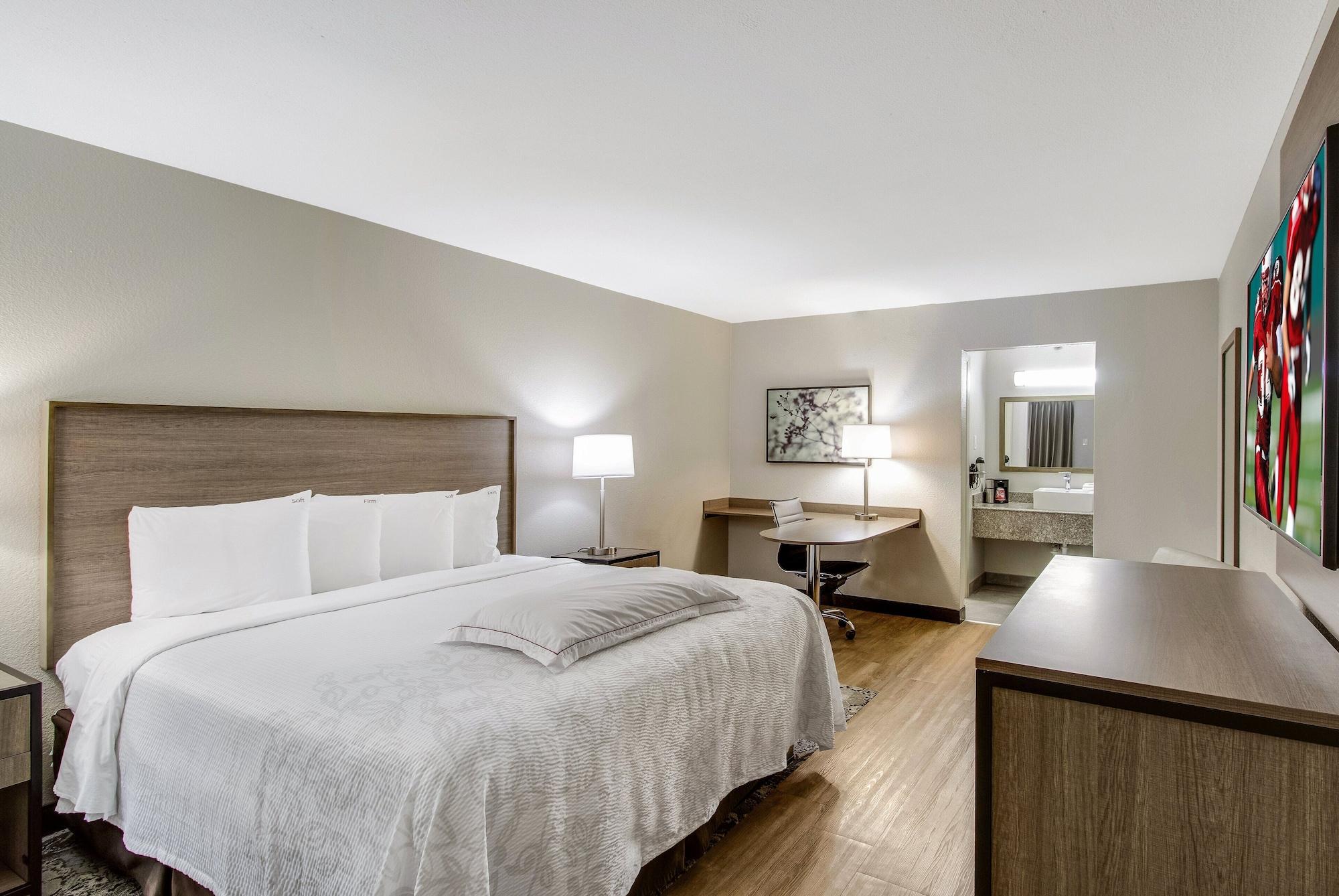 Red Roof Inn Plus+ Dallas - Аддисон Экстерьер фото