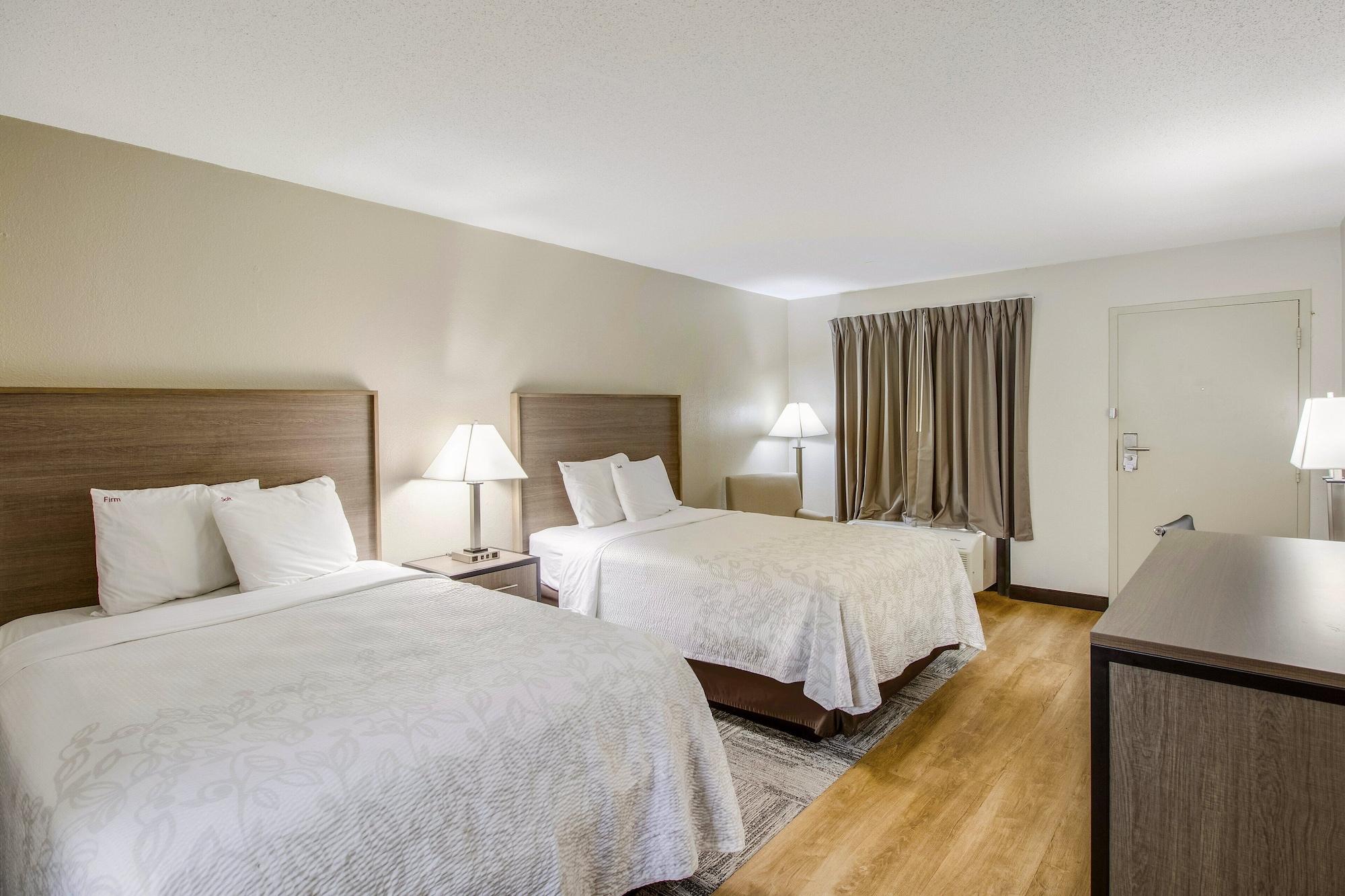 Red Roof Inn Plus+ Dallas - Аддисон Экстерьер фото