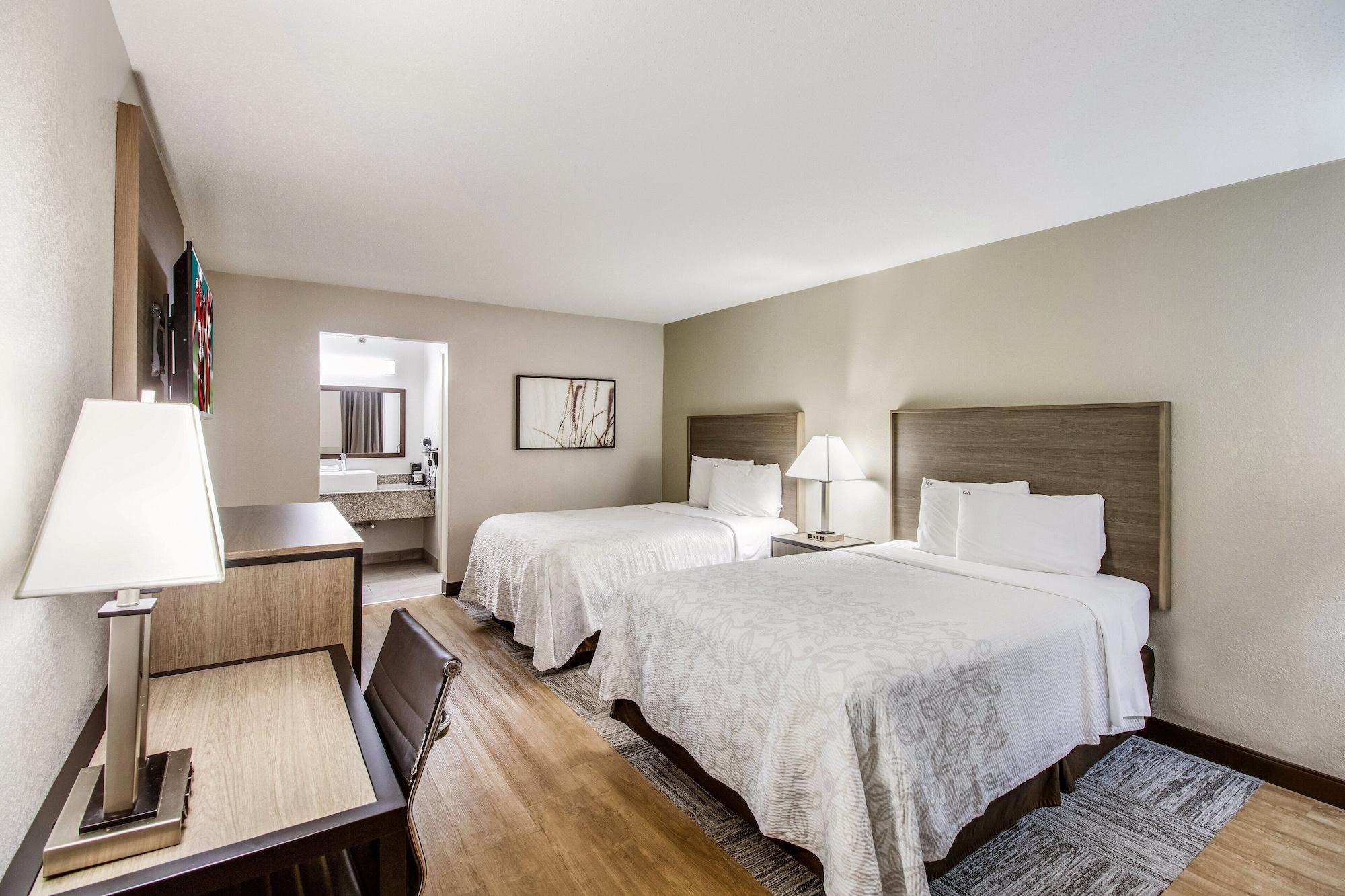 Red Roof Inn Plus+ Dallas - Аддисон Экстерьер фото